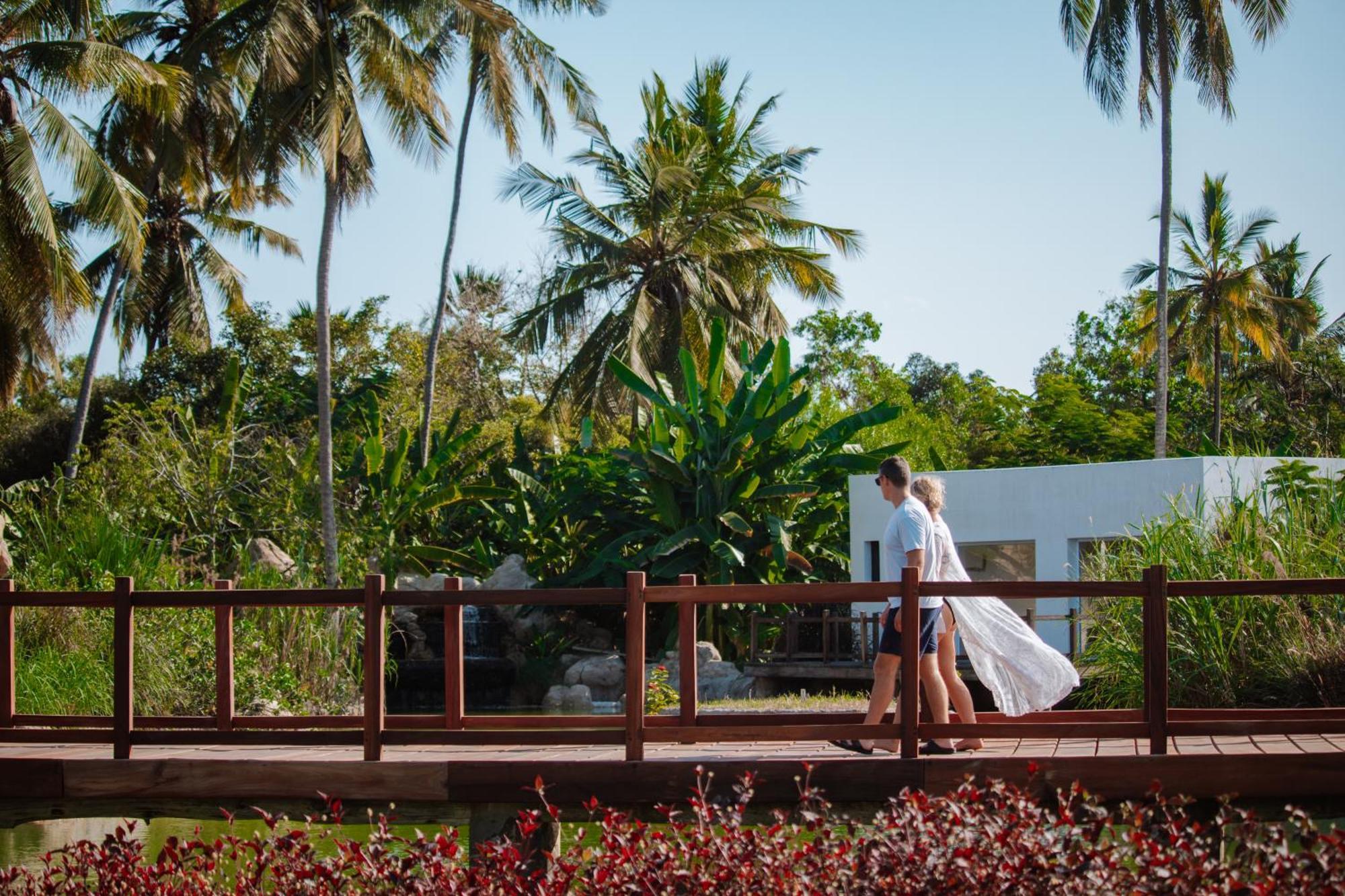 Ycona Luxury Resort Uroa Buitenkant foto