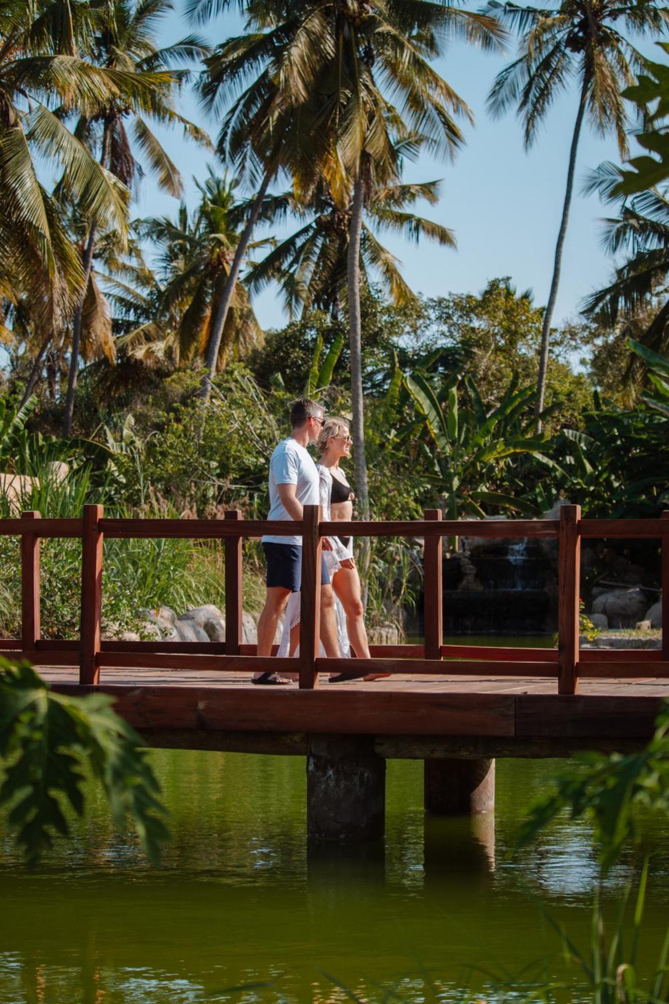 Ycona Luxury Resort Uroa Buitenkant foto